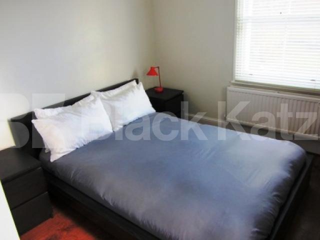 			Fantastic Location !, 1 Bedroom, 1 bath, 1 reception Flat			 Muswell Hill Road, MUSWELL HILL